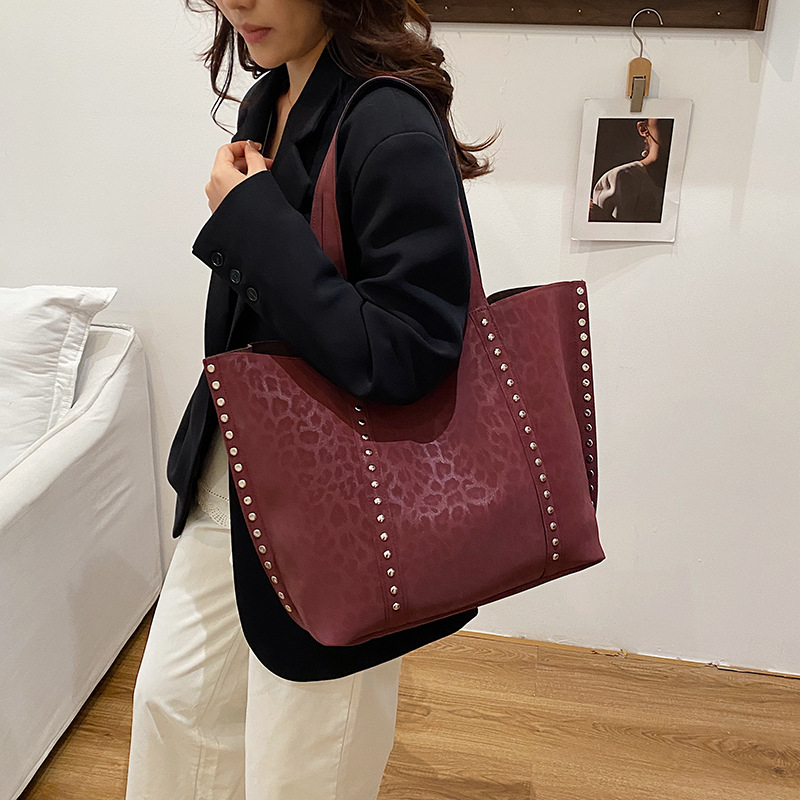 2026 Fashion Underarm Women's  - Luxury Bags Classy recension och pris